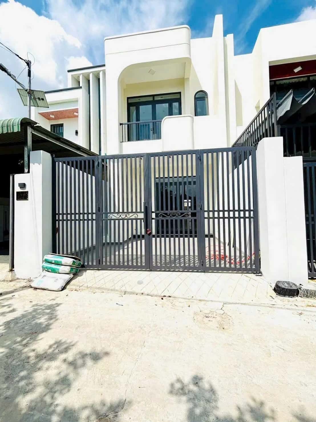 Bán nhà hẻm nhánh DX043 Thành phố Thủ Dầu Một, Bình Dương – 2 phòng ngủ, giá 2.9 tỷ