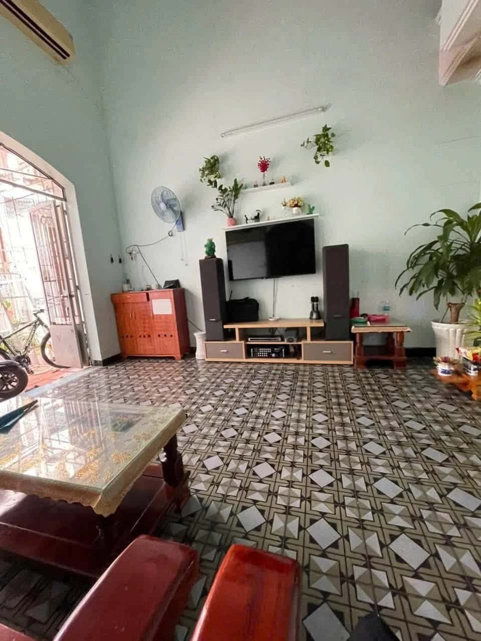 Bán nhà hẻm Tổ 12 Hòa Trung Thành phố Nha Trang, Khánh Hòa – 2 phòng ngủ, giá 4 tỷ