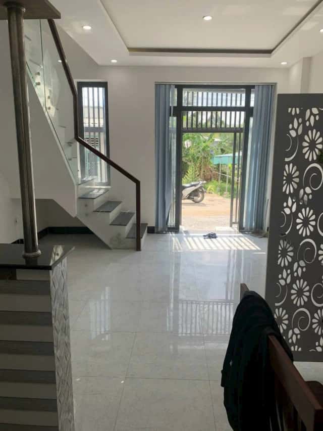 Bán nhà mặt tiền đường Cặp Sông Cái Răng Bé Quận Cái Răng, TP. Cần Thơ – 3 phòng ngủ, giá 1.7 tỷ