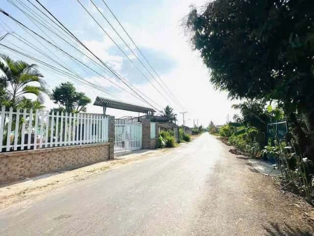 Bán nhà mặt tiền Lê Văn Khuyên Thành phố Tân An, Long An – 2 phòng ngủ, giá 5.2 tỷ