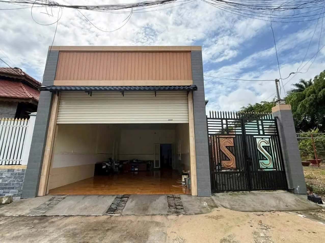 Bán nhà mặt tiền Đại Lộ Bình Dương Thành phố Bến Cát, Bình Dương – 3 phòng ngủ, giá 6.2 tỷ