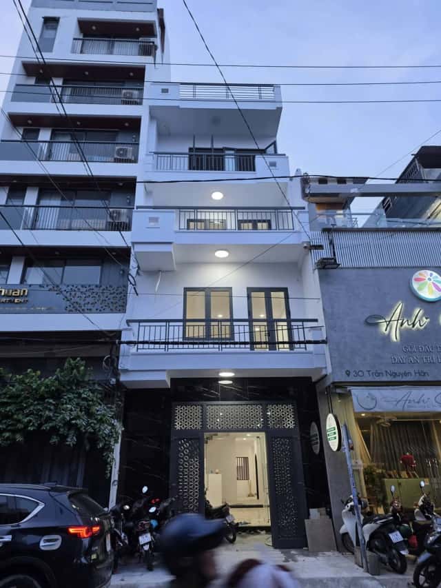 Bán nhà mặt tiền Trần Nguyên Hãn Thành phố Nha Trang, Khánh Hòa – 10 phòng ngủ, giá 24 tỷ