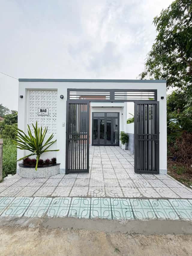 Bán nhà mặt tiền Ấp Mới 1 Huyện Đức Hòa, Long An – 3 phòng ngủ, giá 2 tỷ