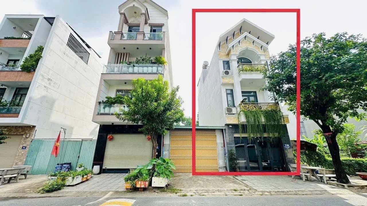 Bán nhà mặt tiền đường GS2 Thành phố Dĩ An, Bình Dương – 4 phòng ngủ, giá 11.5 tỷ