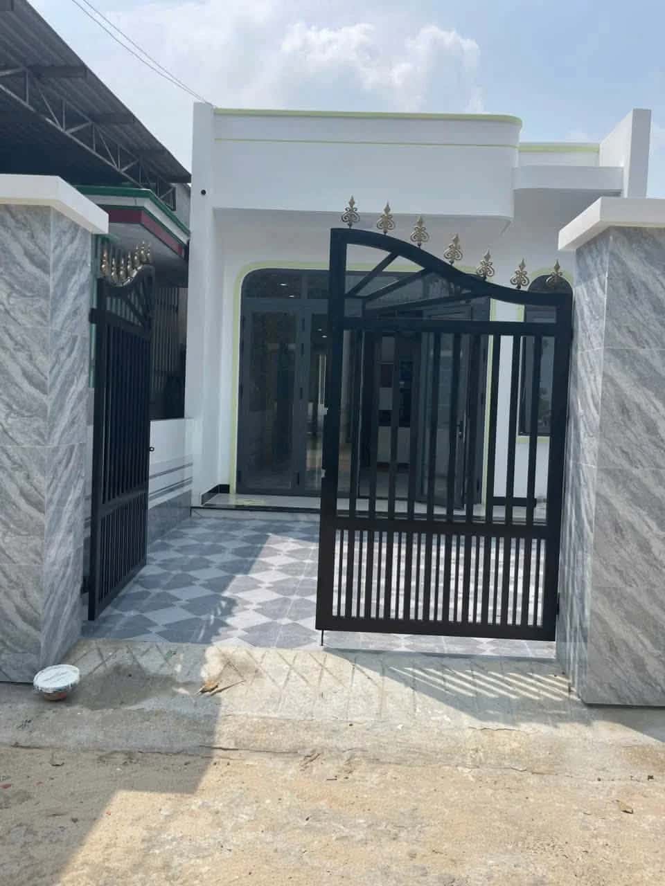 Bán nhà hẻm đường DT744 Thành phố Bến Cát, Bình Dương – 2 phòng ngủ, giá 1.9 tỷ