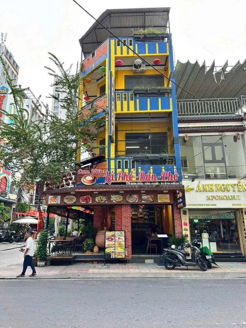 Bán nhà mặt tiền đường Hùng Vương Thành phố Nha Trang, Khánh Hòa – 4 phòng ngủ, giá 34 tỷ