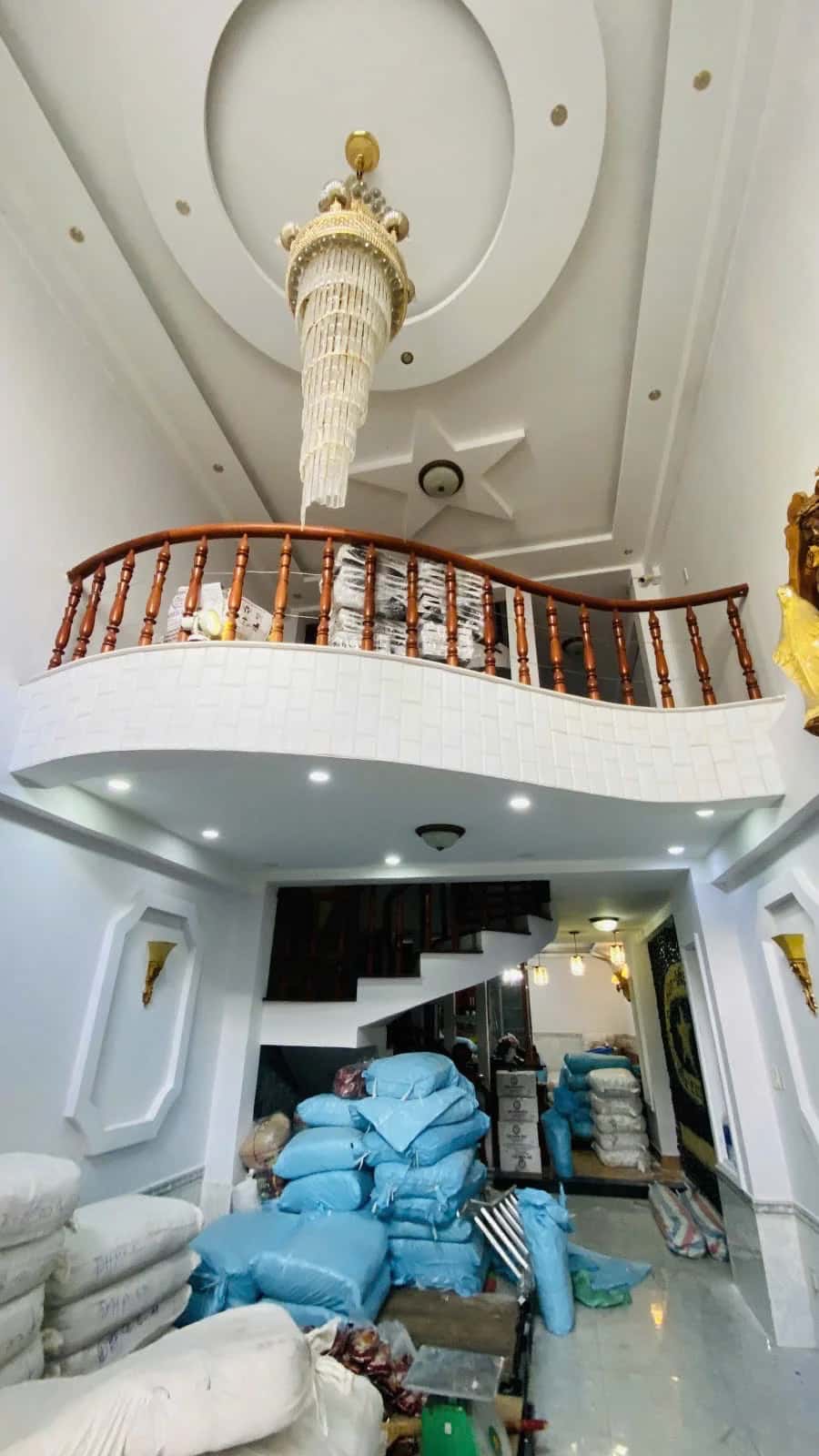 Bán nhà mặt tiền Nguyễn Ngọc Nhựt Quận Tân Phú, TP.HCM – 6 phòng ngủ, giá 13.6 tỷ