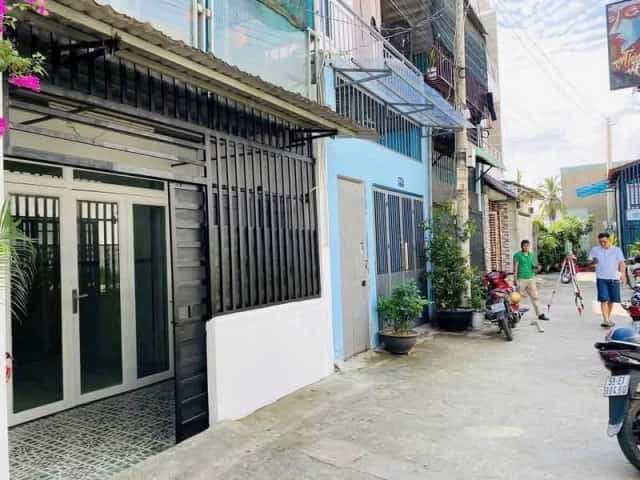 Bán nhà hẻm Thạnh Lộc 26 Quận 12, TP.HCM – 2 phòng ngủ, giá 3.3 tỷ