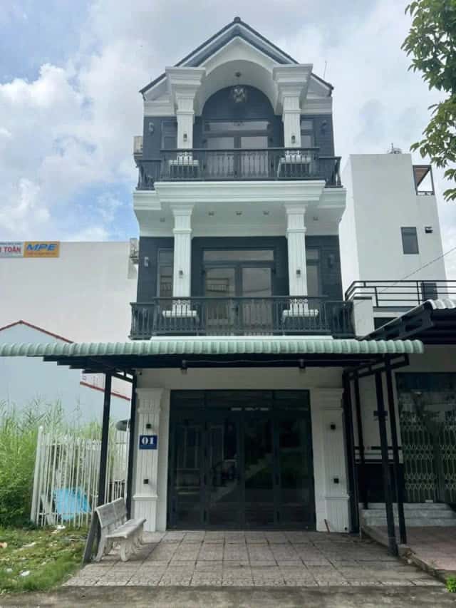 Bán nhà mặt tiền đường D4, Khu đô thị Nam Cần Thơ  Quận Cái Răng, TP. Cần Thơ – 4 phòng ngủ, giá 4.6 tỷ