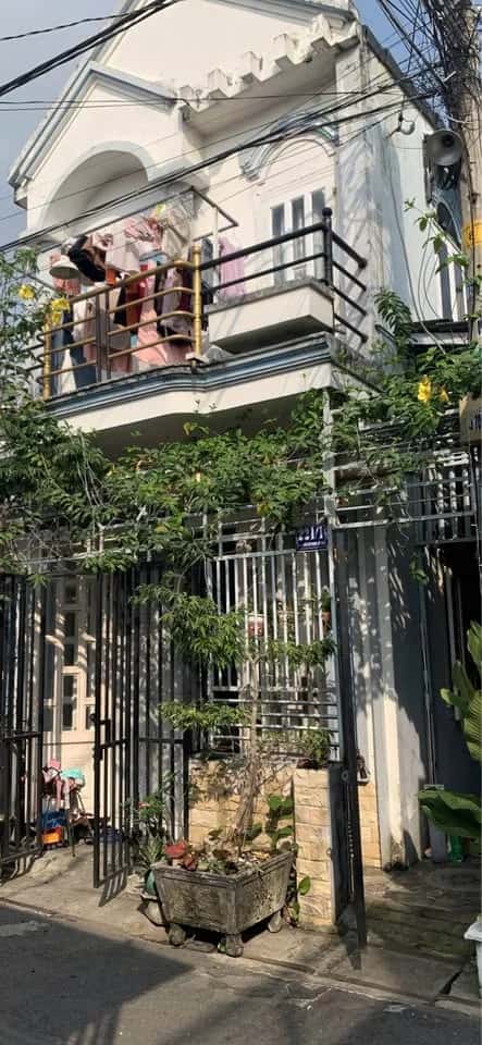 Bán nhà hẻm ấp 5 Huyện Hóc Môn, TP.HCM – 2 phòng ngủ, giá 3.2 tỷ