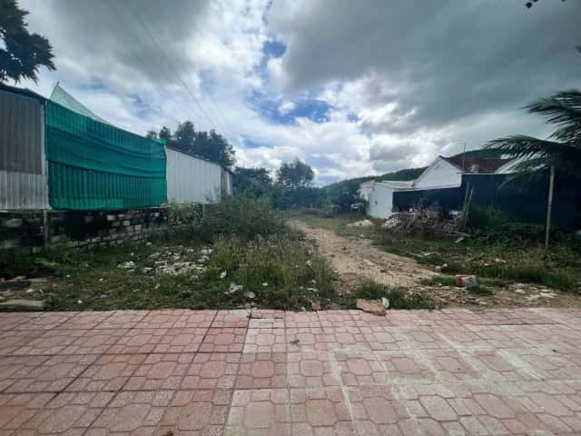 Bán đất đường Phong Châu  Thành phố Nha Trang, Khánh Hòa – giá 12.3 tỷ