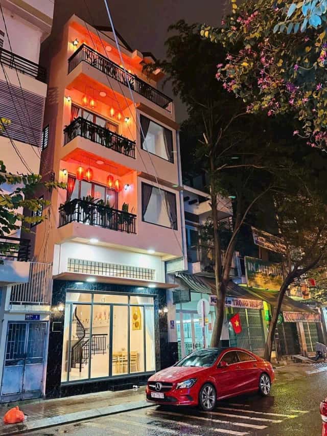 Bán nhà mặt tiền Bà Triệu Thành phố Nha Trang, Khánh Hòa – 3 phòng ngủ, giá 13.5 tỷ Bán nhà mặt tiền Bà Triệu Thành phố Nha Trang, Khánh Hòa – 3 phòng ngủ, giá 13.5 tỷ