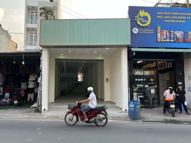 Bán nhà hẻm Phan Văn Hớn Huyện Hóc Môn, TP.HCM – 2 phòng ngủ, giá 10.5 tỷ