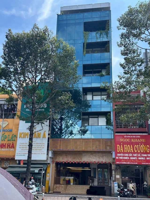 Bán nhà mặt tiền Lý Thường Kiệt Quận 10, TP.HCM – 10 phòng ngủ, giá 100 tỷ