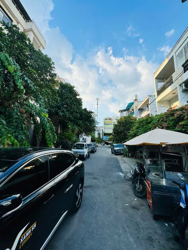 Bán nhà mặt tiền Ung Văn Khiêm Quận Bình Thạnh, TP.HCM – giá 31 tỷ Bán nhà mặt tiền Ung Văn Khiêm Quận Bình Thạnh, TP.HCM – giá 31 tỷ