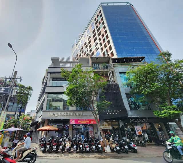 Bán nhà mặt tiền Lê Văn Sỹ Quận 3, TP.HCM – 4 phòng ngủ, giá 30 tỷ