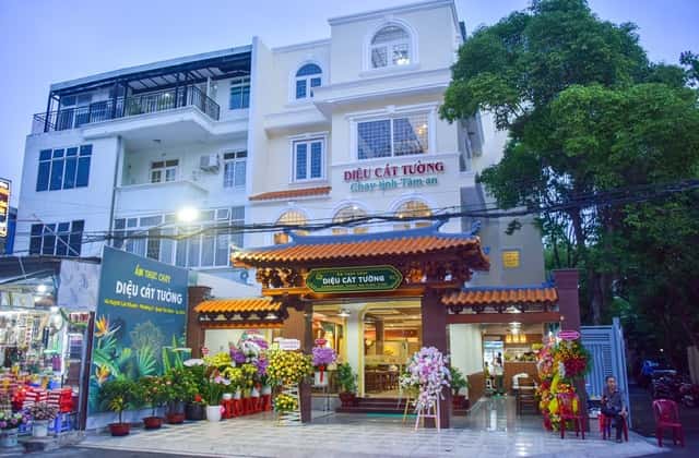 Bán nhà hẻm Phổ Quang Quận Tân Bình, TP.HCM – giá 55 tỷ Bán nhà hẻm Phổ Quang Quận Tân Bình, TP.HCM – giá 55 tỷ