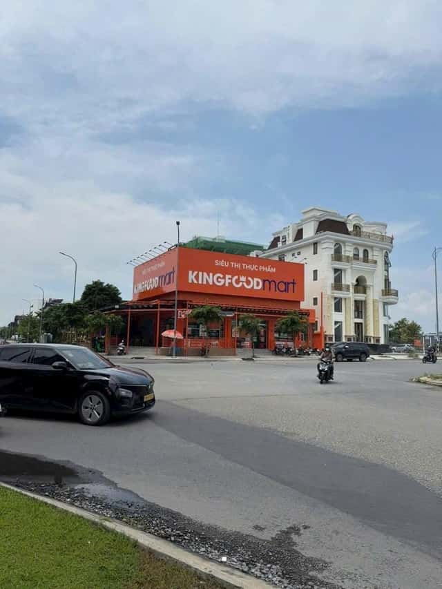 Bán nhà mặt tiền Tạ Hiện Thành phố Thủ Đức, TP.HCM – giá 194 tỷ Bán nhà mặt tiền Tạ Hiện Thành phố Thủ Đức, TP.HCM – giá 194 tỷ