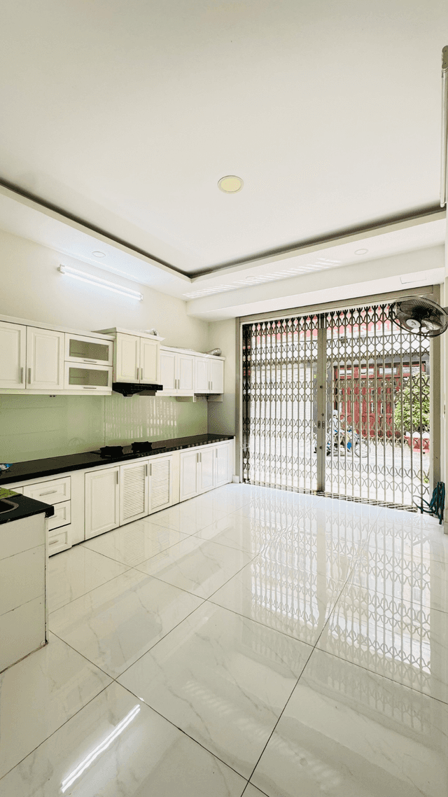 Bán nhà hẻm Trịnh đình trọng Quận Tân Phú, TP.HCM – 4 phòng ngủ, giá 12.5 tỷ