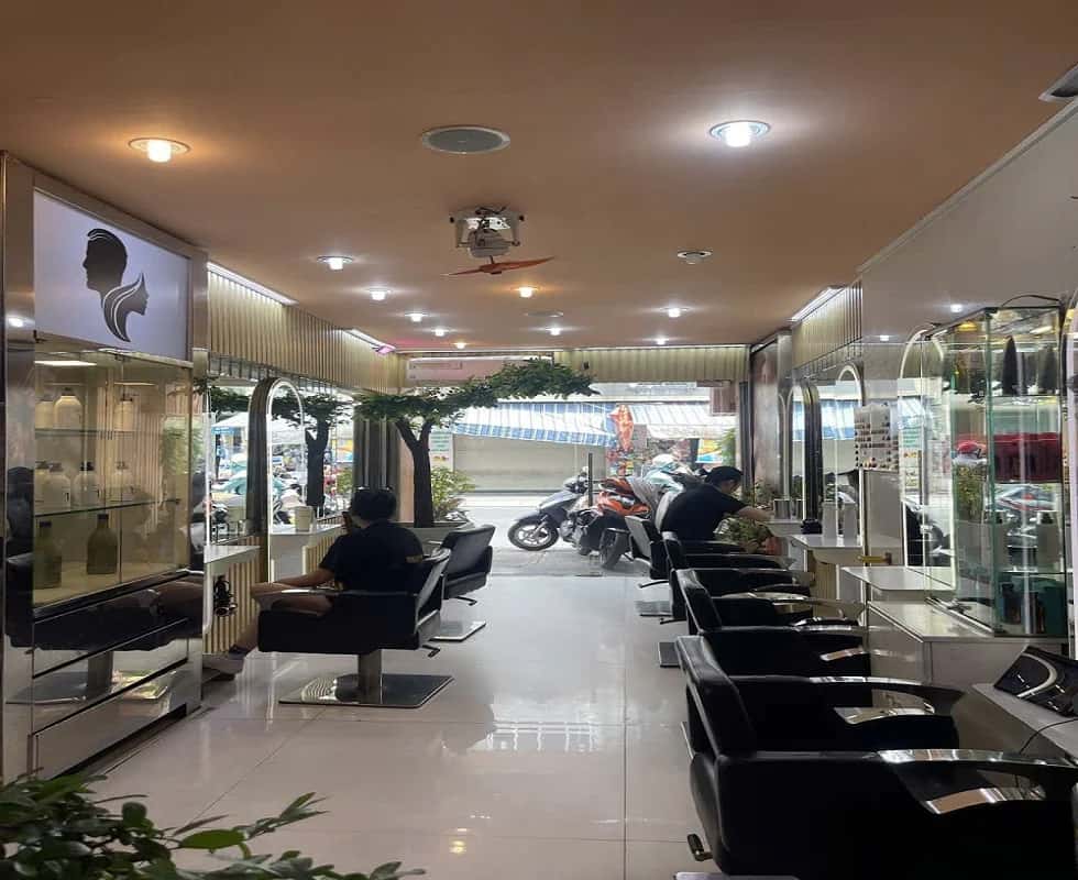 Bán nhà mặt tiền Huỳnh Văn Bánh Phú Nhuận, TP HCM – 6 phòng ngủ, giá 11 tỷ
