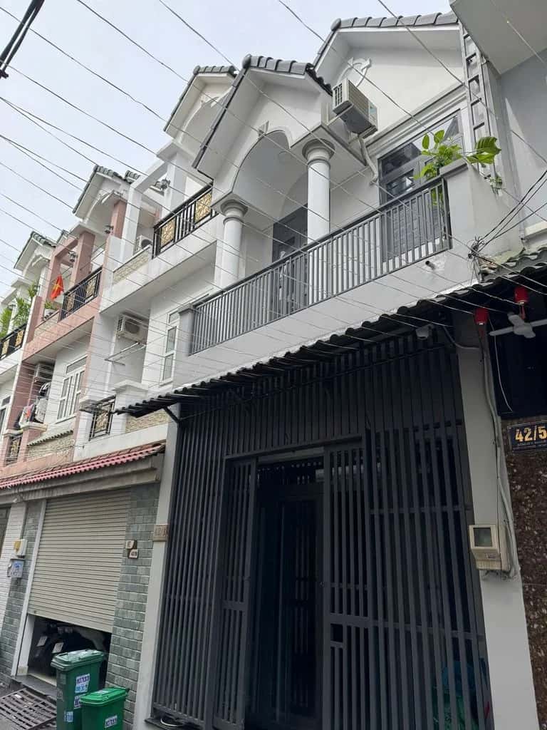 Bán nhà hẻm đường số 11 Thành phố Thủ Đức, TP.HCM – 2 phòng ngủ, giá 6.2 tỷ