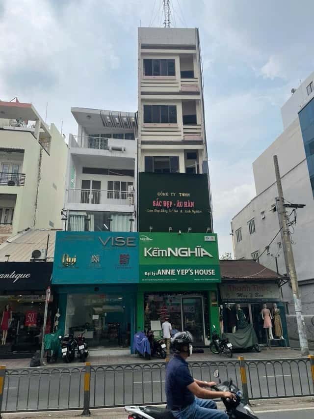 Bán nhà mặt tiền Hai Bà Trưng Quận 3, TP.HCM – 7 phòng ngủ, giá 35 tỷ