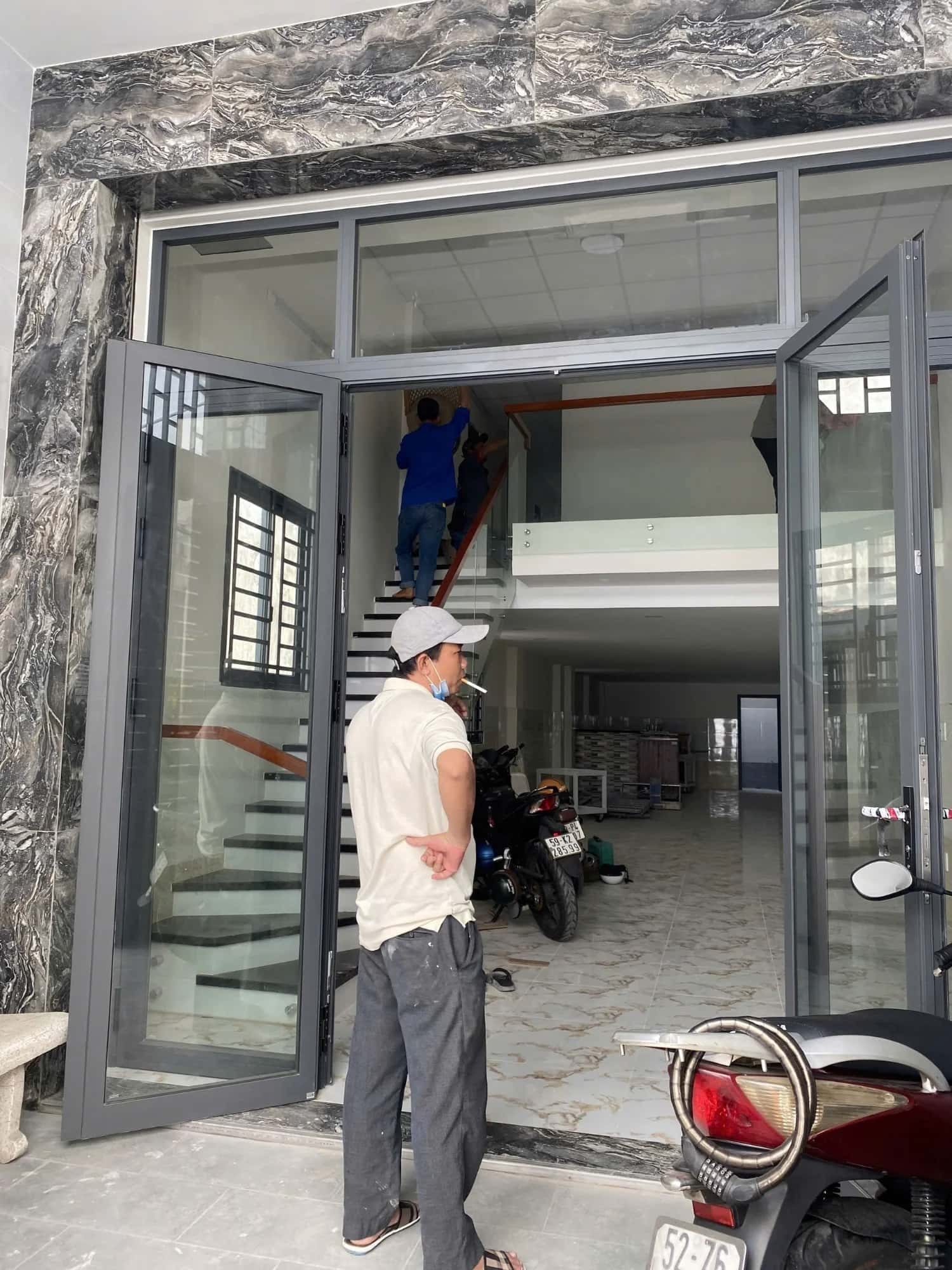 Bán nhà mặt tiền Hiền Vương Quận Tân Phú, TP.HCM – 2 phòng ngủ, giá 8 tỷ