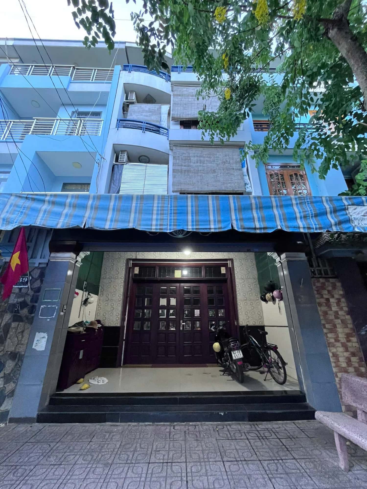 Bán nhà mặt tiền đường số 3 Thành phố Thủ Đức, TP.HCM – 4 phòng ngủ, giá 18.8 tỷ