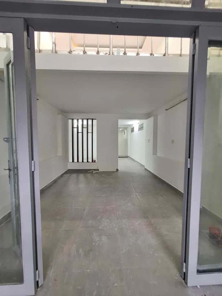Cho thuê nhà mặt tiền Đường Kênh Tân Hóa Quận Tân Phú, TP.HCM – 4 phòng ngủ, giá 17 triệu