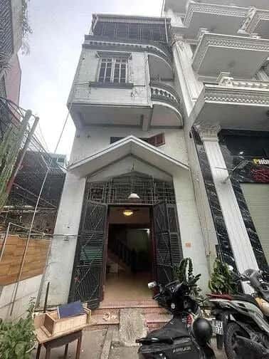 Cho thuê nhà hẻm Long Biên, Hà Nội – 5 phòng ngủ, giá 6.5 triệu