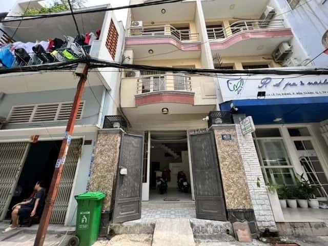 Cho thuê phòng trọ Đường Lê Thị Riêng Quận 1, TP.HCM – giá 1.6 triệu
