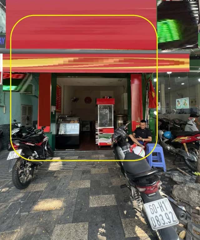 Cho thuê nhà mặt tiền Nguyễn Văn Cừ Quận 1, TP.HCM – giá 22 triệu