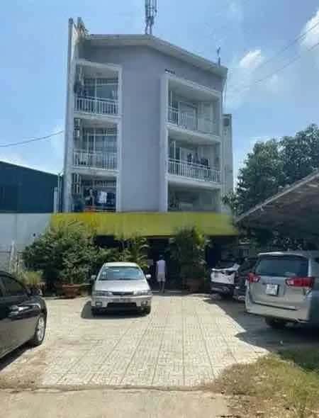 Cho thuê nhà hẻm Võ Trần Chí Quận Bình Tân, Ho Chi Minh – 10 phòng ngủ, giá 75 triệu