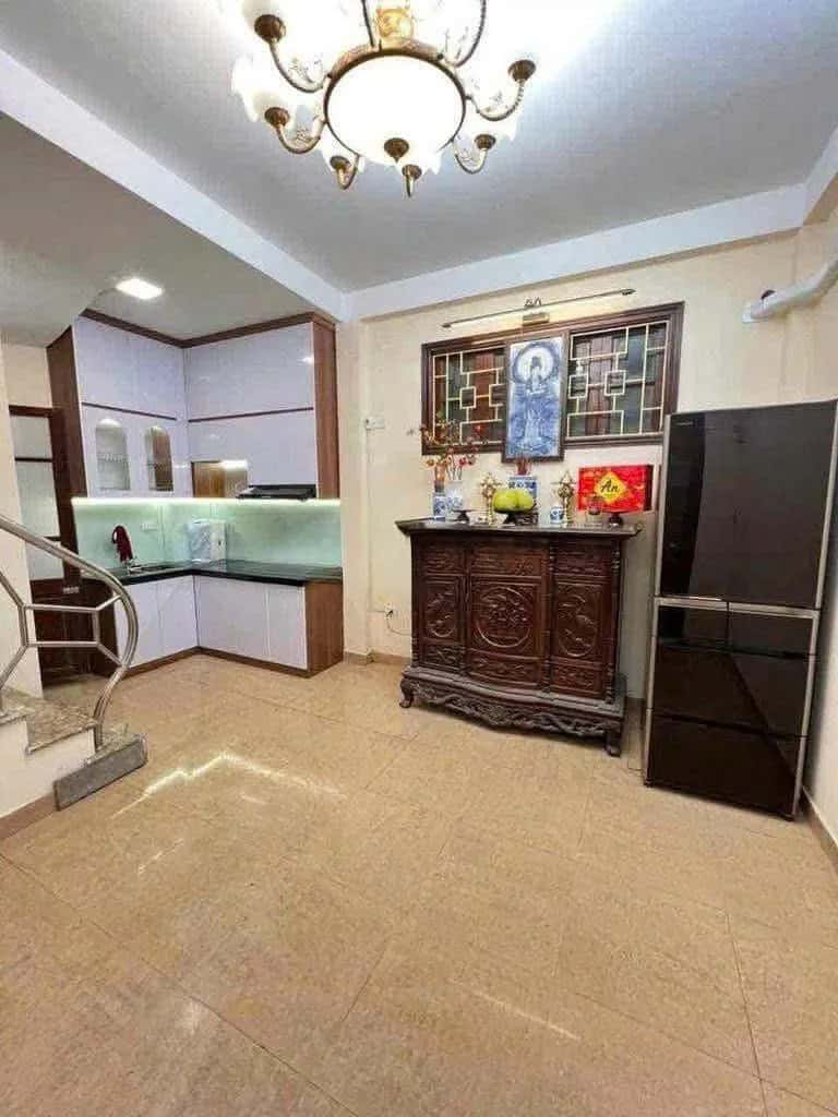 Cho thuê nhà hẻm Tập Thể Nguyễn Công Trứ Hai Bà Trưng, Hà Nội – 3 phòng ngủ, giá 12 triệu