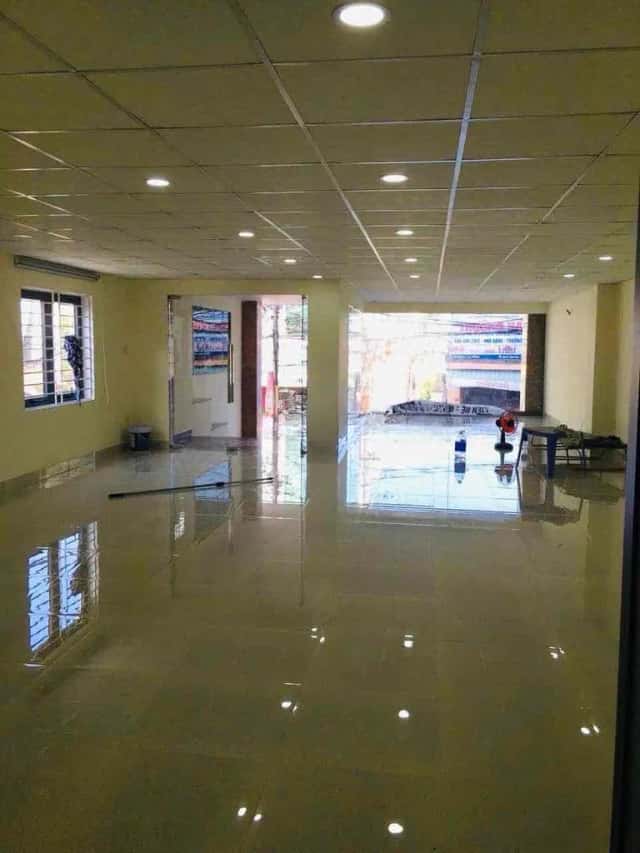 Cho thuê nhà mặt tiền Đường Núi Thành Hòa Cường, Đà Nẵng – 7 phòng ngủ, giá 65 triệu