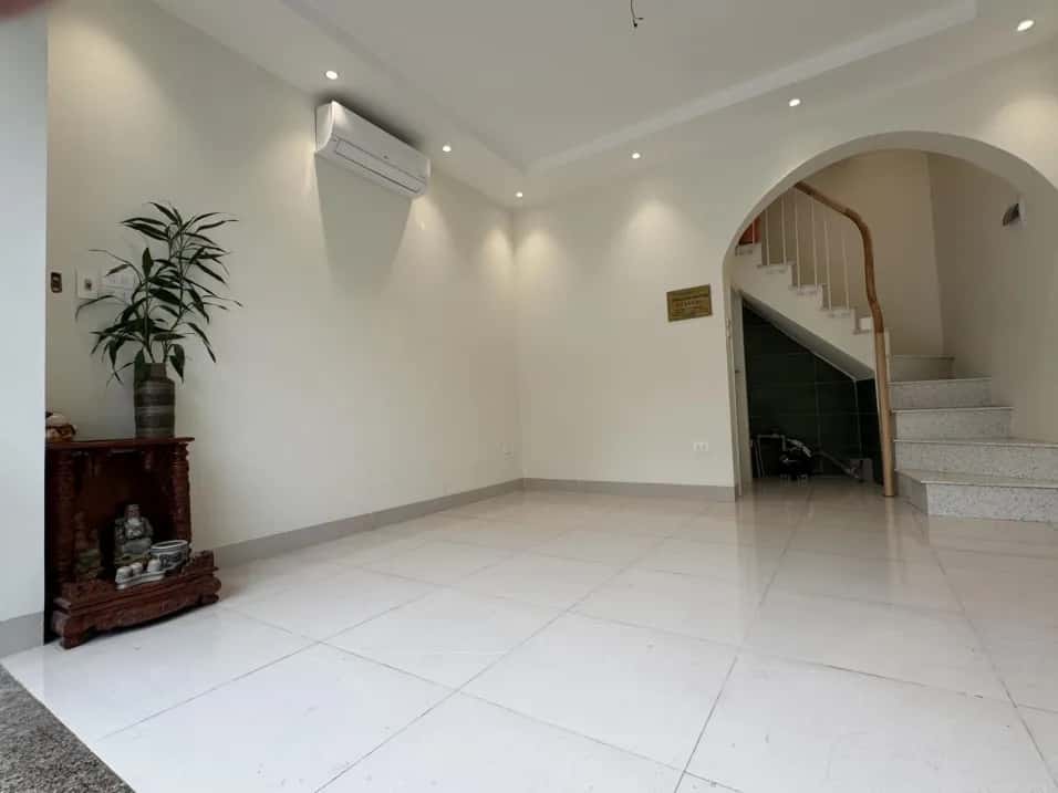 Cho thuê BĐS khác Phố Minh Khai Hai Bà Trưng, Hà Nội – 2 phòng ngủ, giá 20 triệu