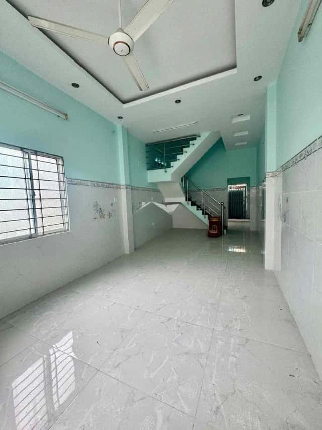 Cho thuê nhà hẻm Phạm Văn Chí Quận 6, TP.HCM – 2 phòng ngủ, giá 10 triệu