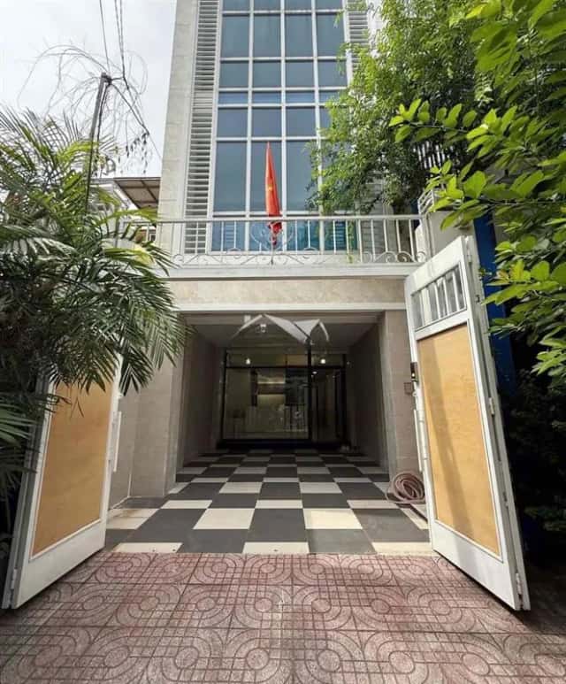 Cho thuê nhà hẻm Quốc lộ 13 Quận Bình Thạnh, TP.HCM – 4 phòng ngủ, giá 30 triệu
