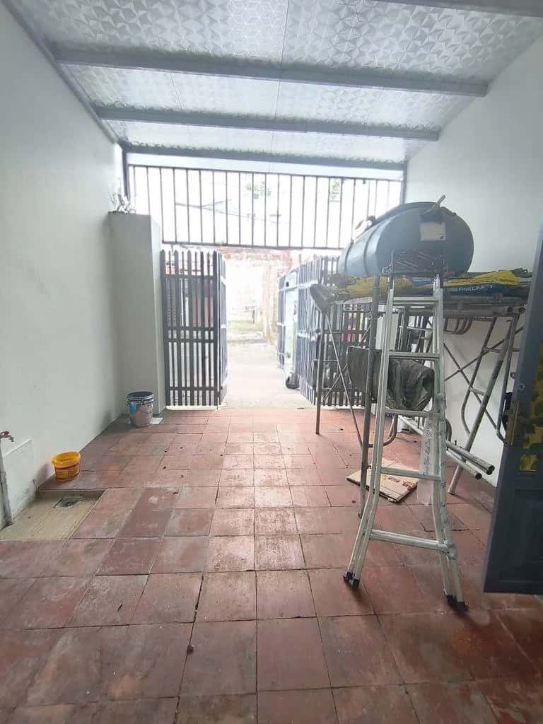 Cho thuê nhà hẻm Trương Văn Thành Quận 9 cũ, TP. Thủ Đức – 2 phòng ngủ, giá 10 triệu
