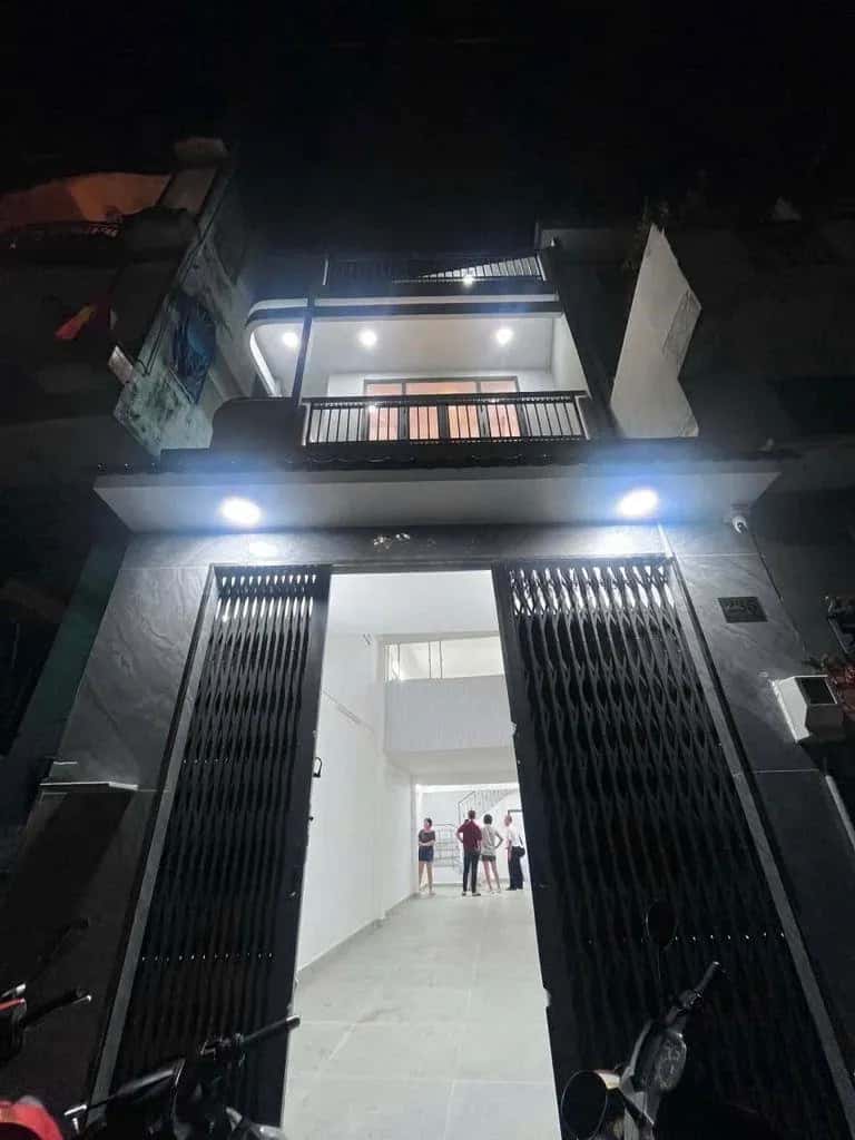 Cho thuê nhà mặt tiền Trần Quý Quận 11, TP.HCM – 5 phòng ngủ, giá 26 triệu