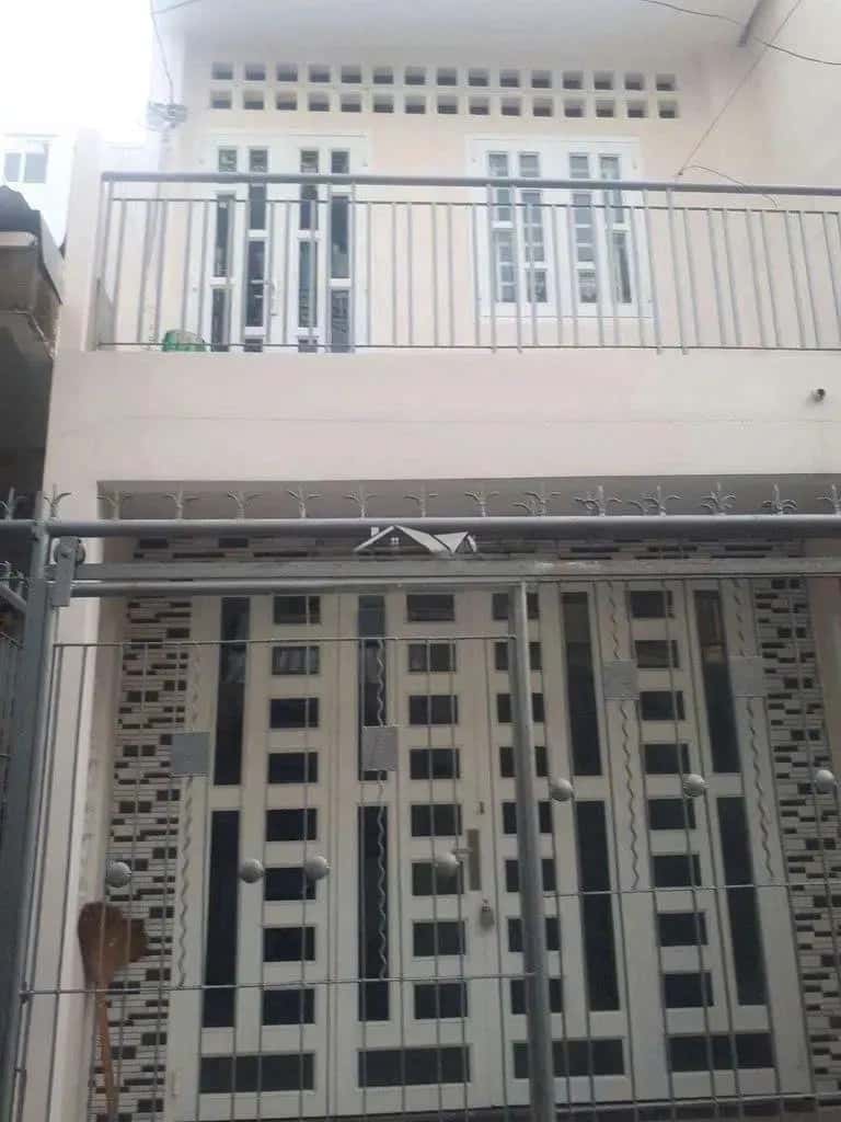 Cho thuê nhà hẻm Lê Văn Sỹ Quận 3, TP.HCM – 4 phòng ngủ, giá 12 triệu