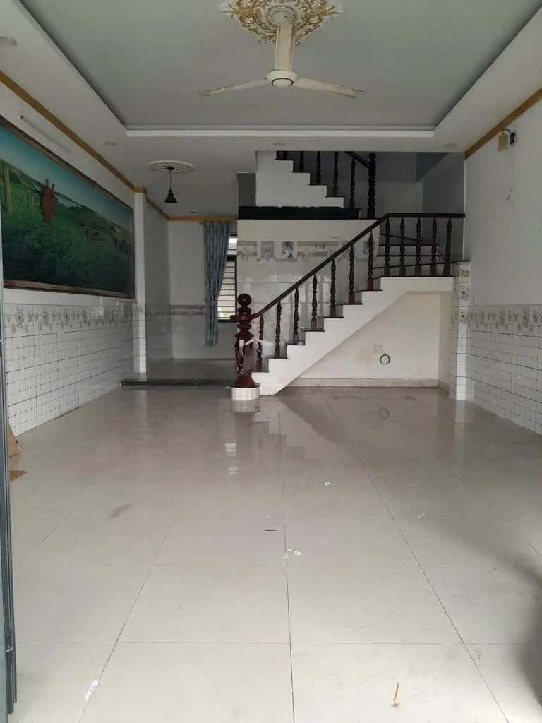 Cho thuê nhà hẻm Nhựa Vỉa Hè Dĩ An, Bình Dương – 3 phòng ngủ, giá 6.5 triệu