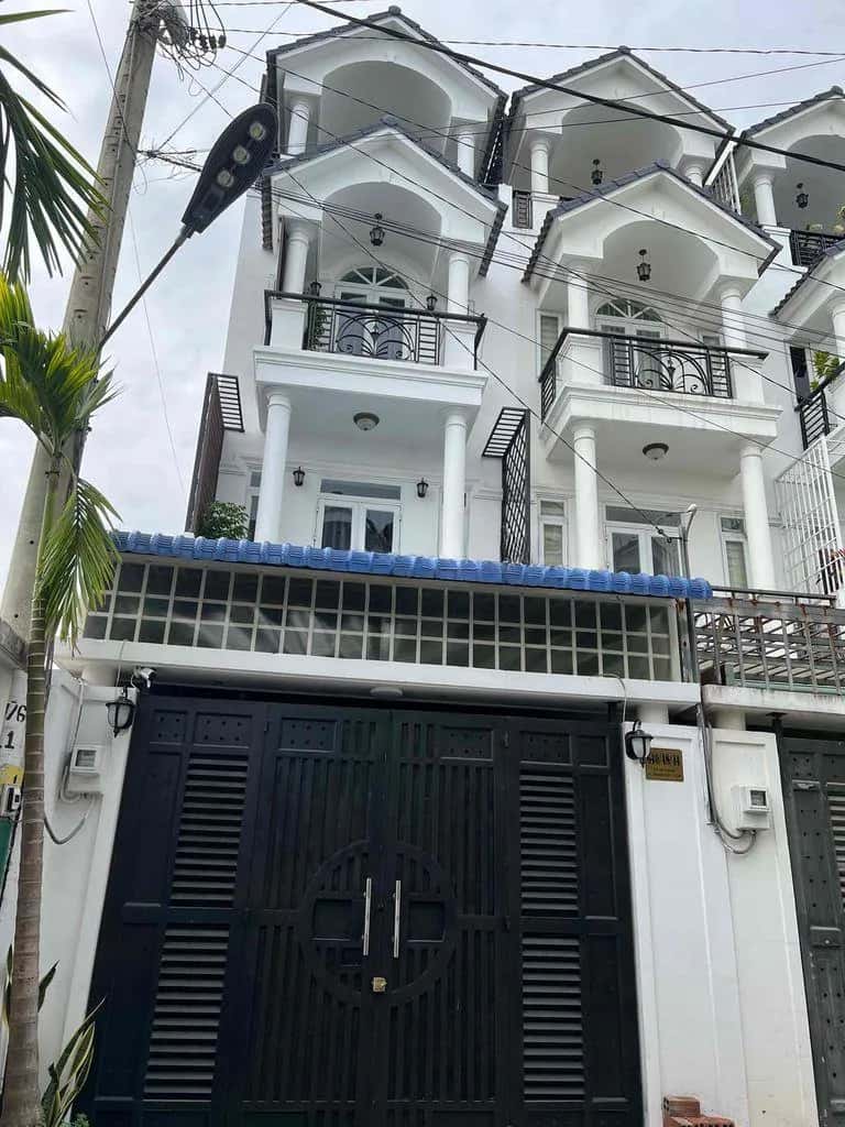 Cho thuê nhà hẻm Tô Ngọc Vân Gò Vấp, TP.HCM – 4 phòng ngủ, giá 10 triệu