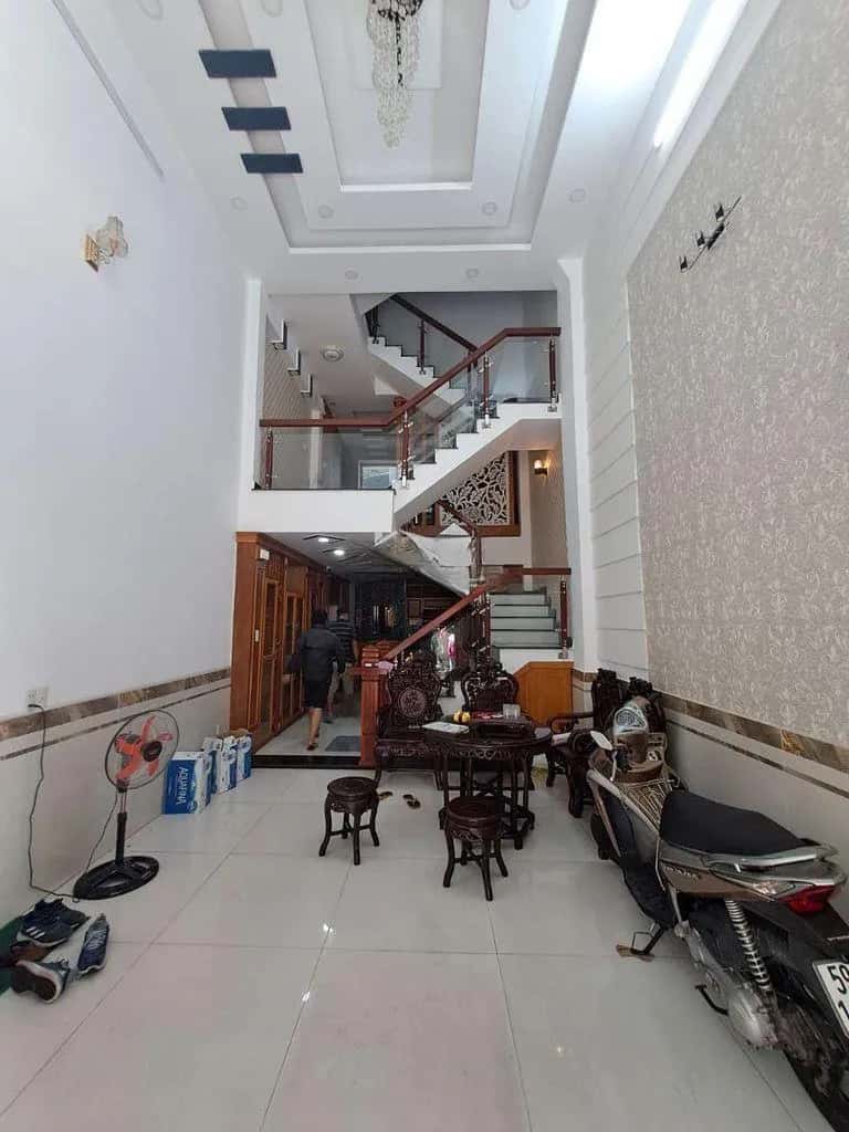 Cho thuê nhà hẻm Trần Thị Trọng Quận Tân Bình, TP.HCM – 4 phòng ngủ, giá 17 triệu