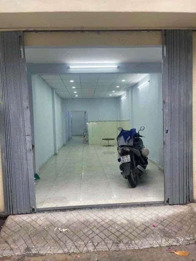 Cho thuê nhà hẻm Cộng Hòa Tân Bình, TP.HCM – 4 phòng ngủ, giá 15 triệu Cho thuê nhà hẻm Cộng Hòa Tân Bình, TP.HCM – 4 phòng ngủ, giá 15 triệu