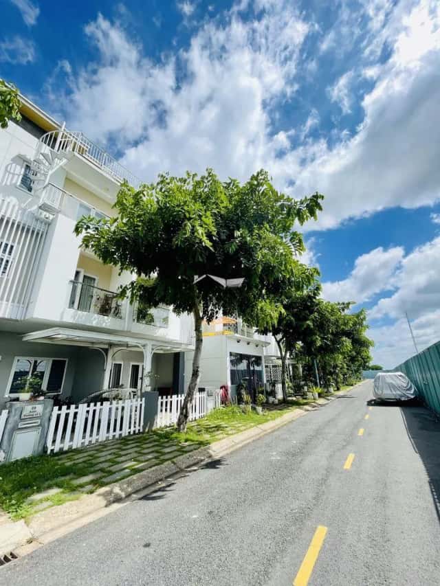 Cho thuê nhà hẻm Vành Đai Trong Quận 9 cũ, TP. Thủ Đức – giá 16 triệu Cho thuê nhà hẻm Vành Đai Trong Quận 9 cũ, TP. Thủ Đức – giá 16 triệu