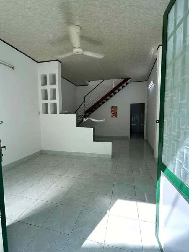Cho thuê nhà hẻm Quận 11, TP.HCM – 2 phòng ngủ, giá 10 triệu