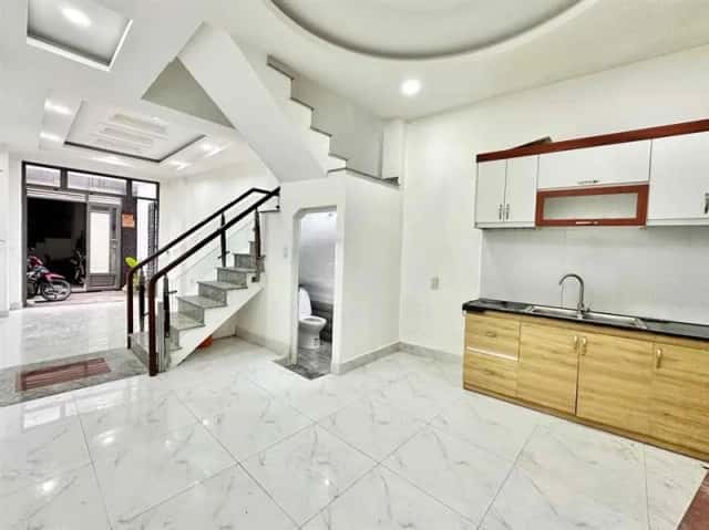 Cho thuê nhà hẻm Lê Văn Sỹ Tân Bình, TP.HCM – 4 phòng ngủ, giá 16 triệu