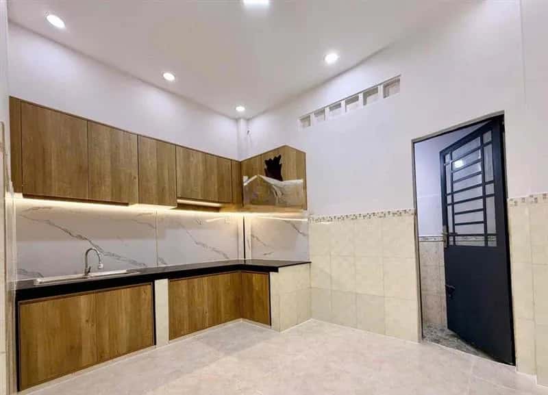 Cho thuê nhà hẻm Phạm Văn Chí Quận 6, TP.HCM – 4 phòng ngủ, giá 12 triệu