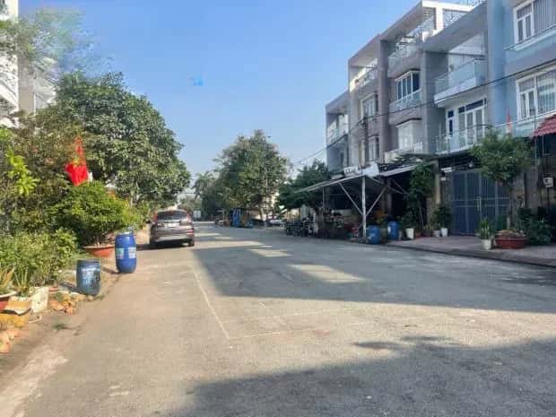 Cho thuê nhà hẻm Đường số 4 Huyện Bình Chánh, TP.HCM – giá 13 triệu
